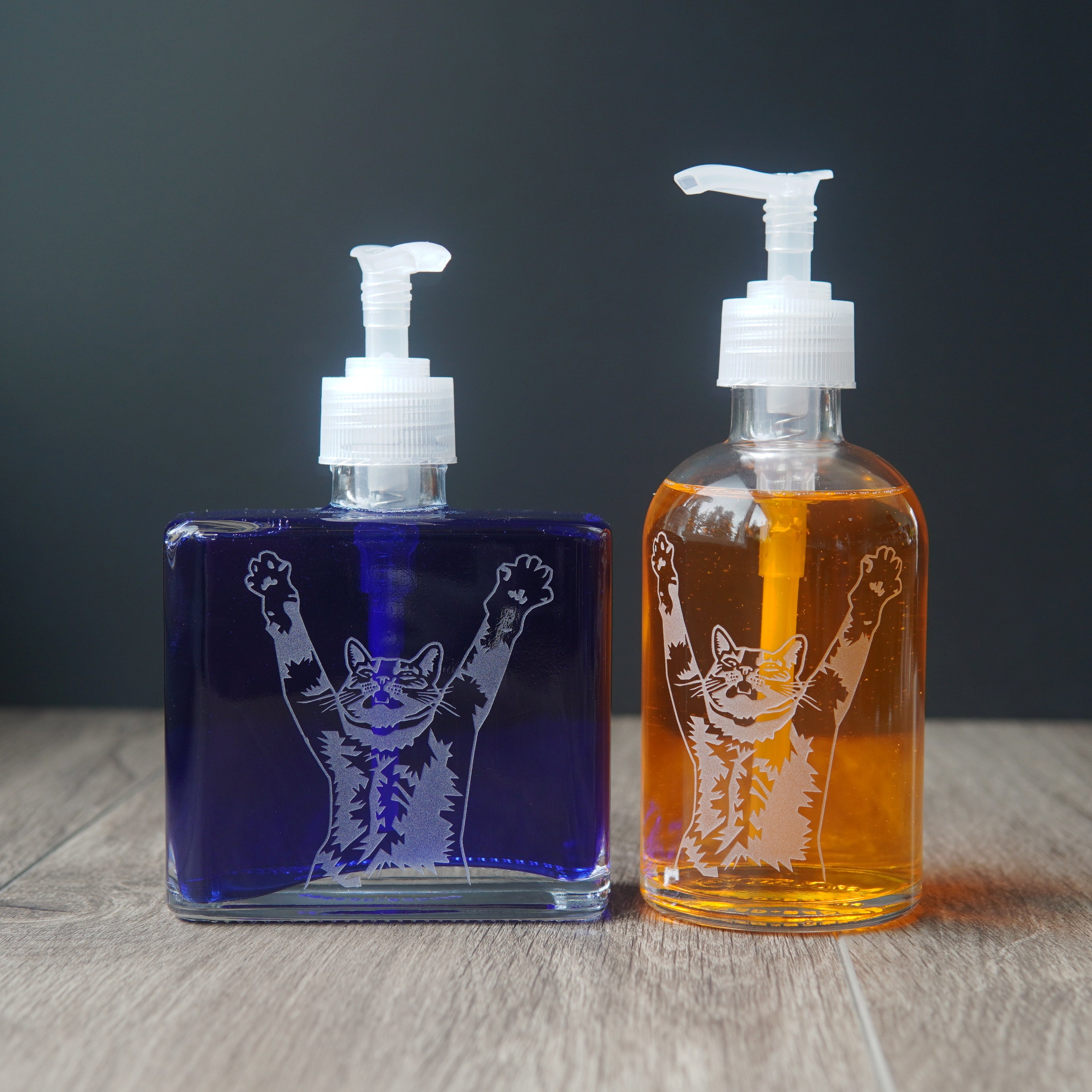 Bread & Badger Cat Stretching Soap Dispenser - Thumbnail 4