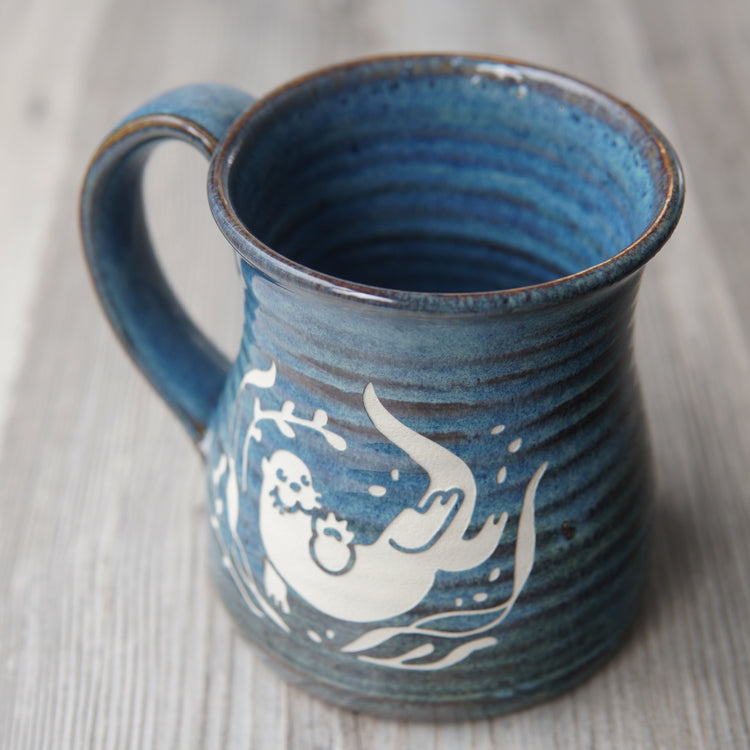 otter mug in "kelp" colorway