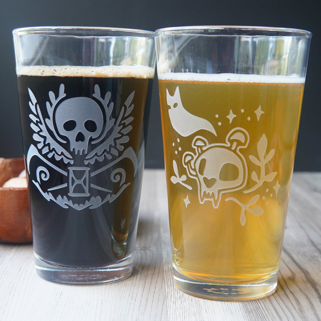 Haunted Skull Pint Glass - etched glassware