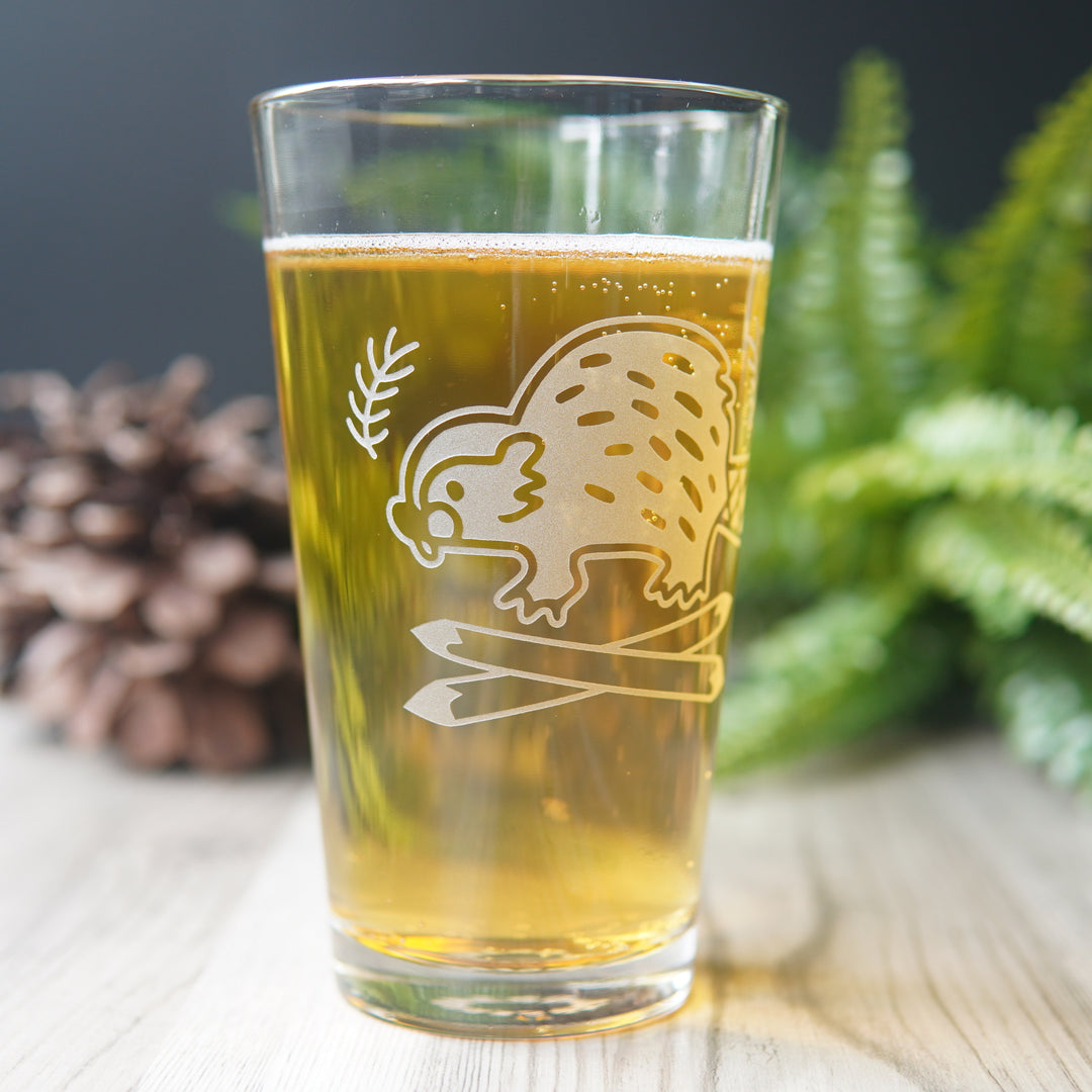 Beaver Pint Glass - Oregon State etched glassware