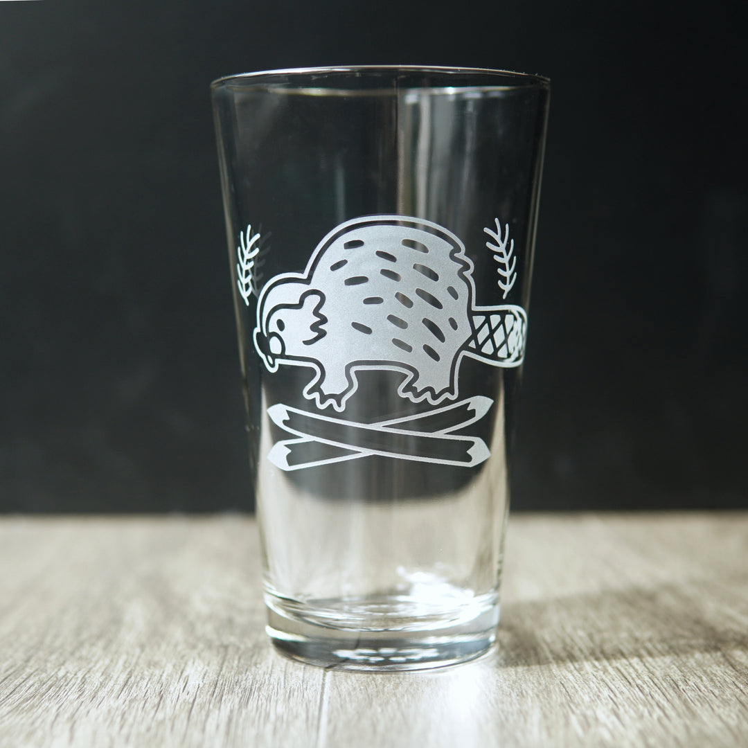 Beaver Pint Glass - Oregon State etched glassware