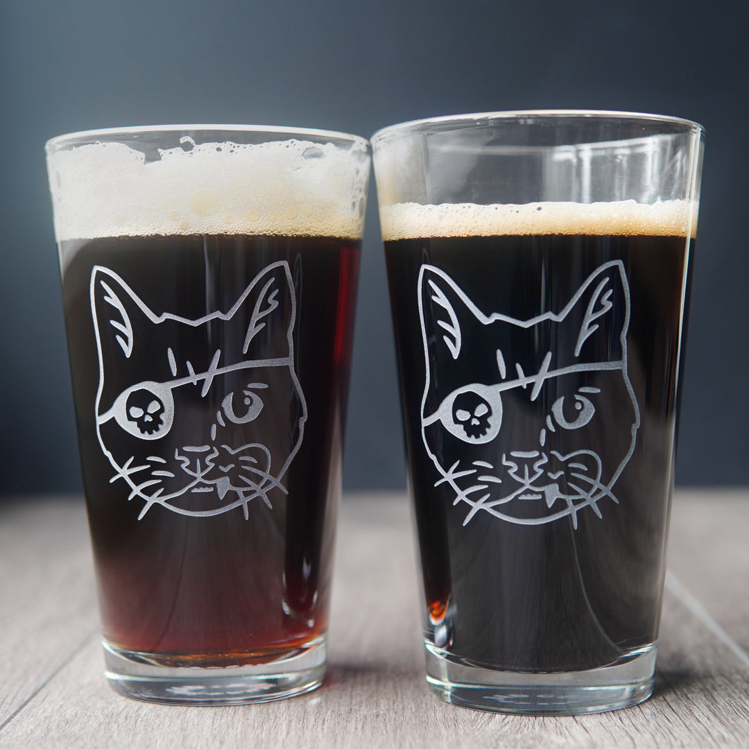 Pirate Snaggletooth Cat Pint Glass - etched glassware