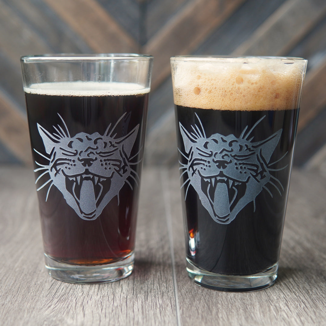 Screaming Cat Pint Glass - etched glassware
