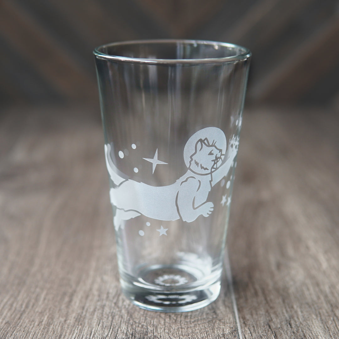Astronaut Cat Beer Pint Glass - etched glassware