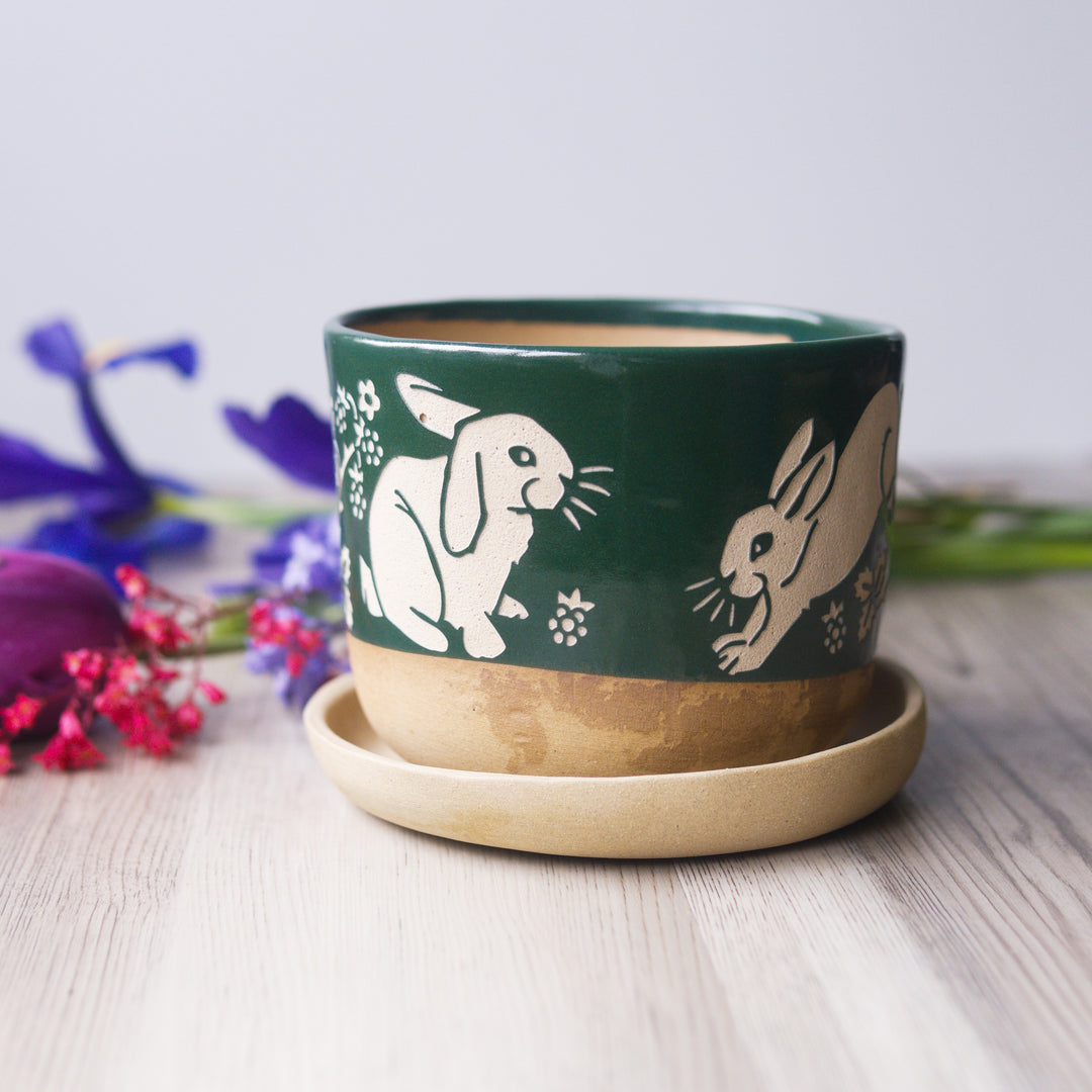 bunny plant pot Rabbits Plant Pot, Farmhouse Style Planter with drainage + saucer