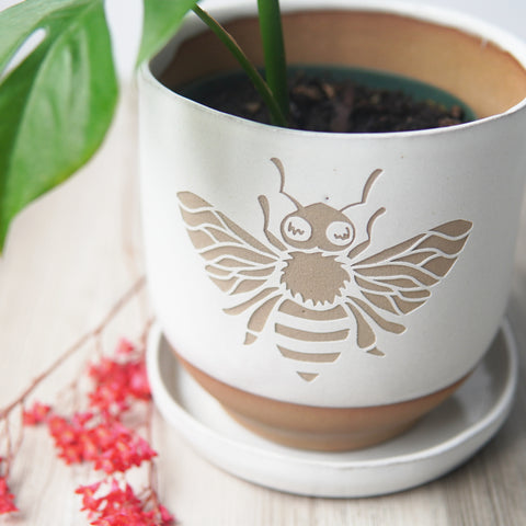 Honey Bee Farmhouse Planter with Saucer