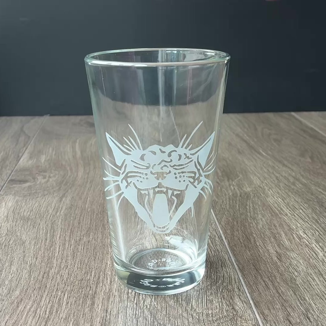 Screaming Cat Pint Glass - etched glassware