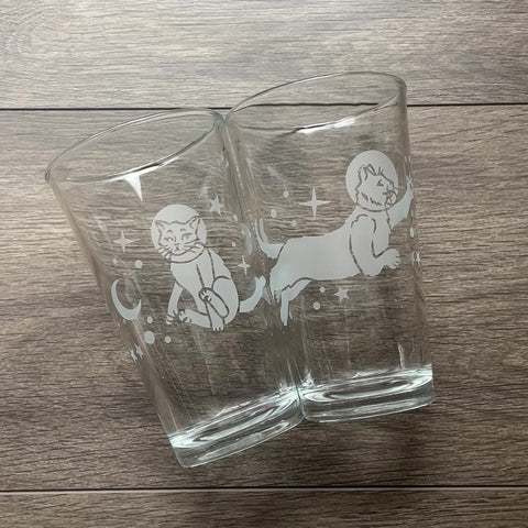Astronaut Cat Beer Pint Glass - etched glassware