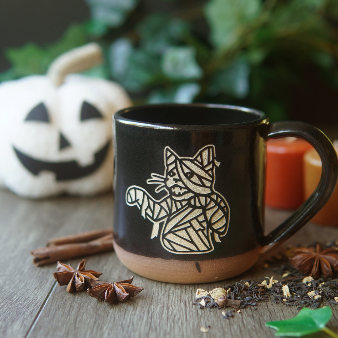 Mummy Cat Mug, Farmhouse Style Handmade Pottery