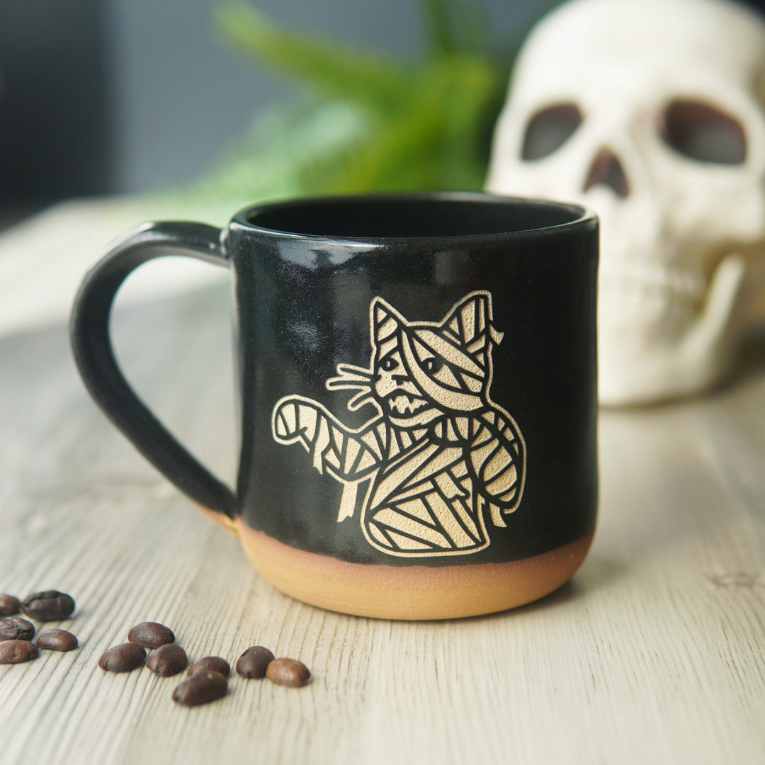 Mummy Cat Mug, Farmhouse Style Handmade Pottery